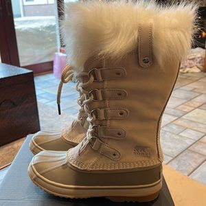 New Joan of Arc Sorel Boot